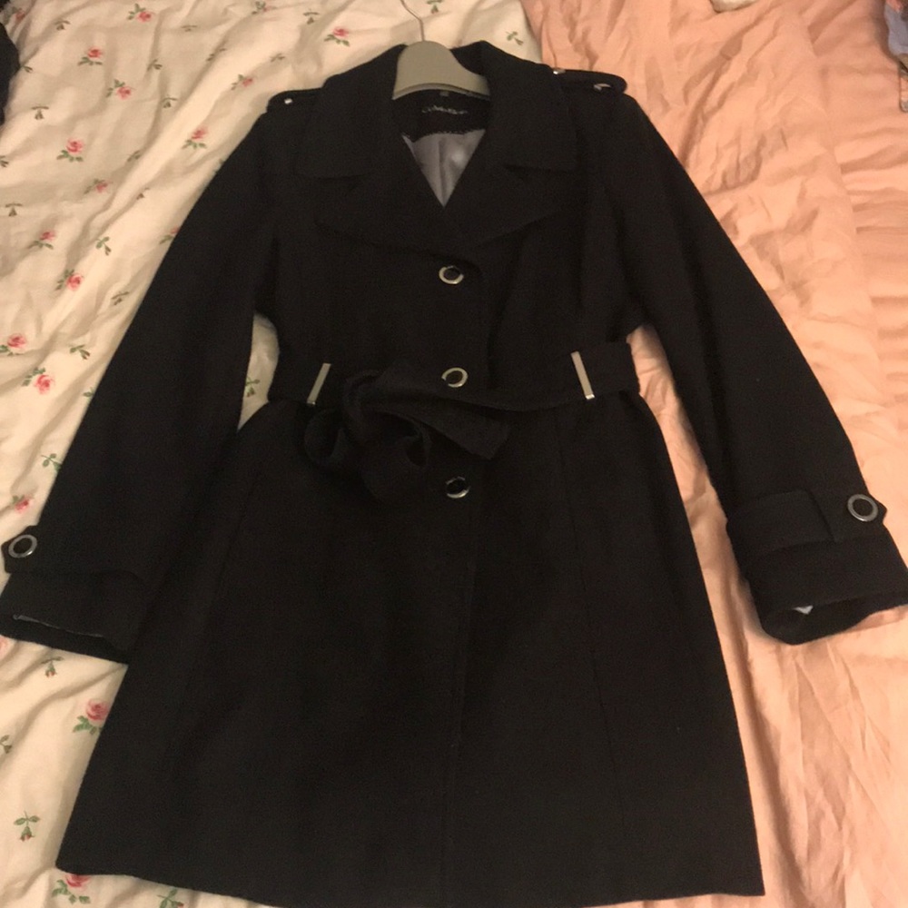 Beautiful Calvin Klein Trench Coat - like new